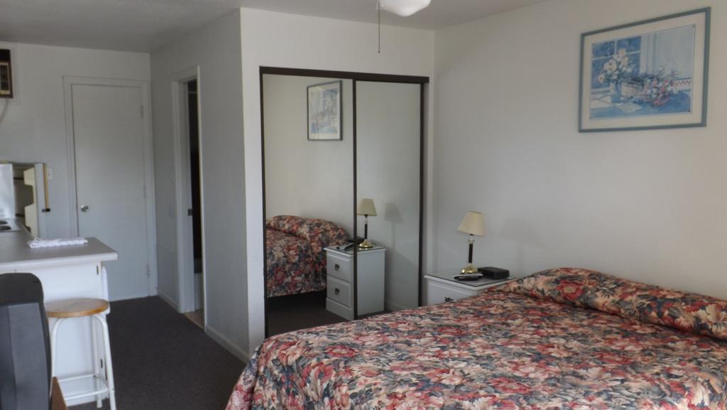 Bull Shoals Twin Lakes Inn الغرفة الصورة